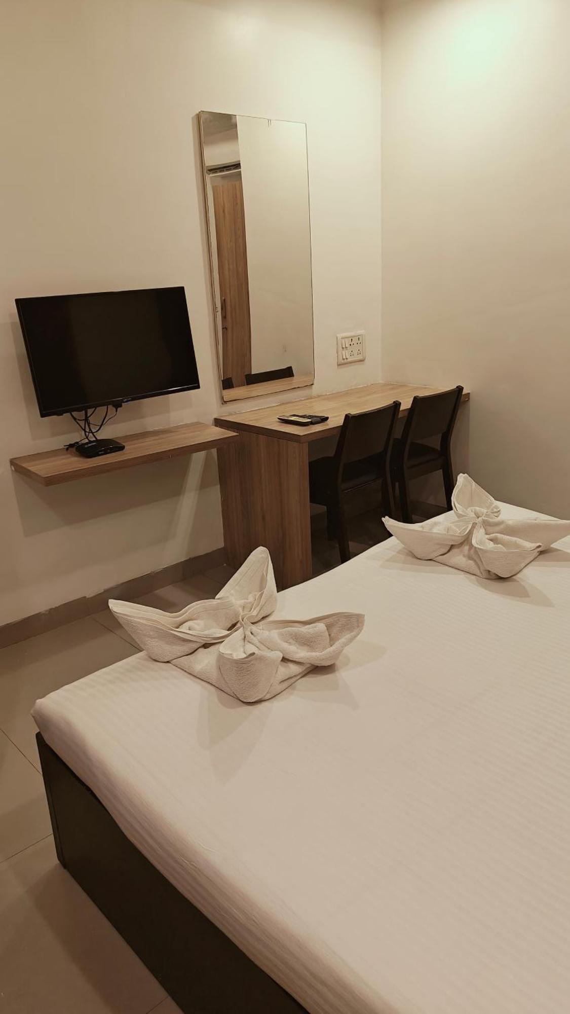 Angson Apartment Chennai Exterior photo
